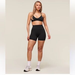 Gymshark x Whitney Simmons Women's Black Biker Shorts 9”, Small